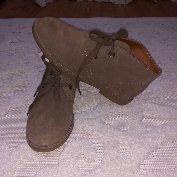 lucky brand desert boots